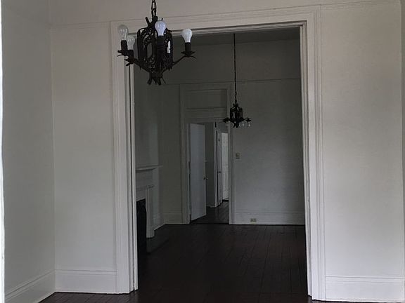 2nd image of 130 S Genois St