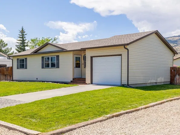 2223 Greever St, Cody, WY 82414