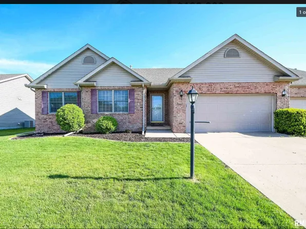 1917 English Oak, Washington, IL 61571