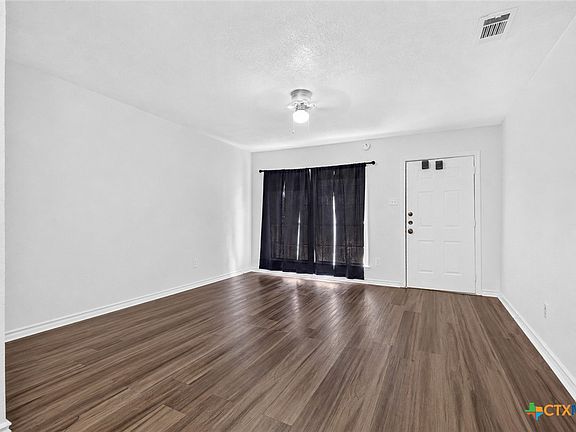 4th image of 1710 Alamo Ave