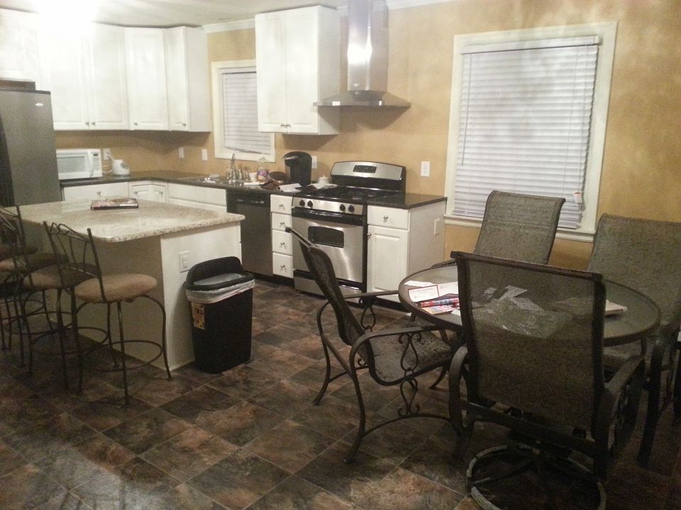2nd image of 215 N Wright St