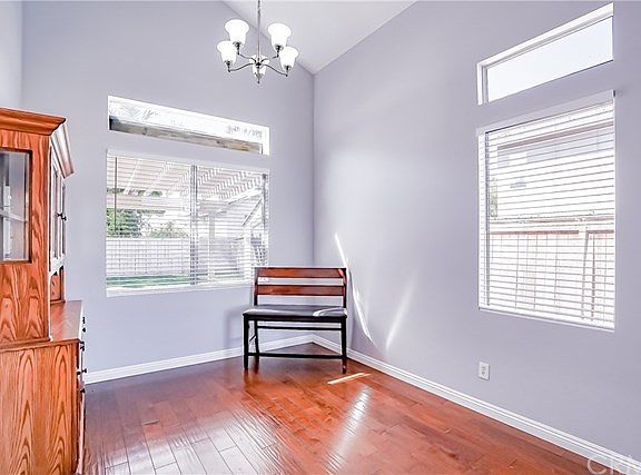 5th image of 2872 S Buena Vista Ave