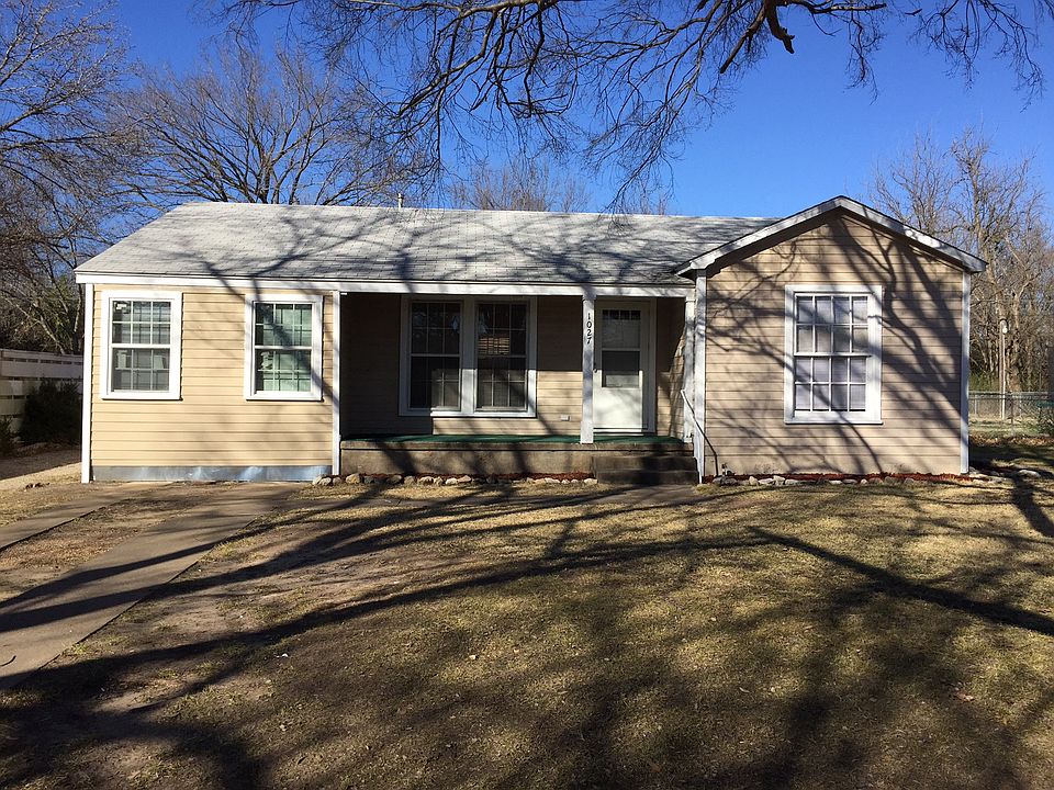 1st image of 1027 W College St