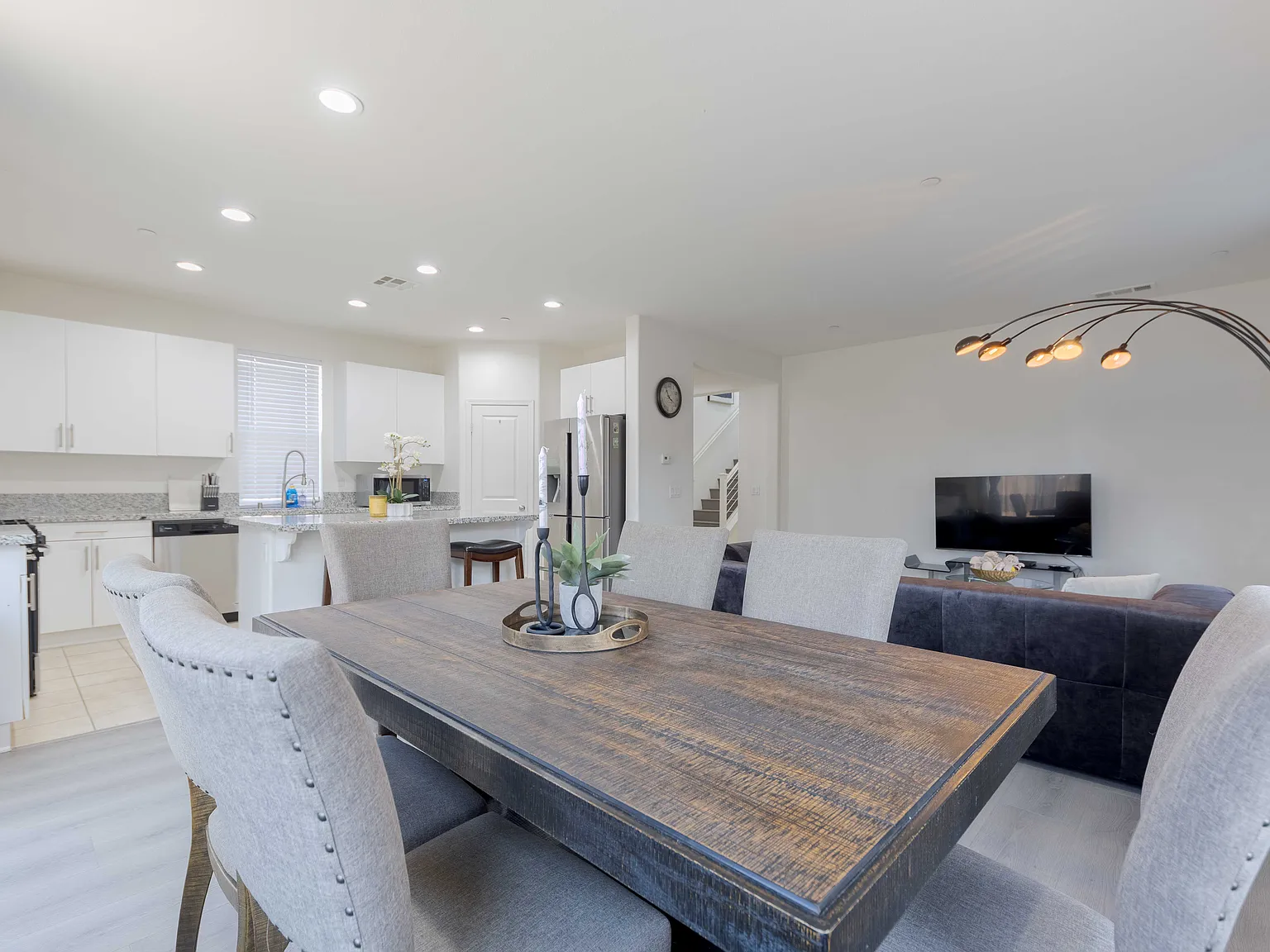 3 bed, 1695 sqft, $7,500 — Photo 4