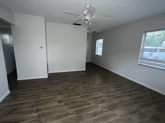 3rd image of 416 E Belmar St
