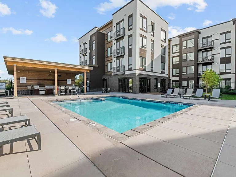 Meritage West — Photo 26