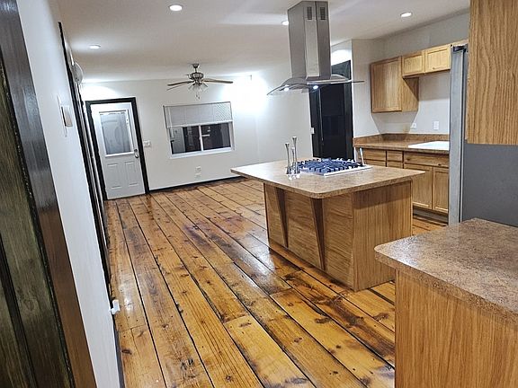 4th image of 4410 Kolze Ave