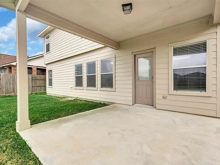 146 Horn Ct — Photo 24
