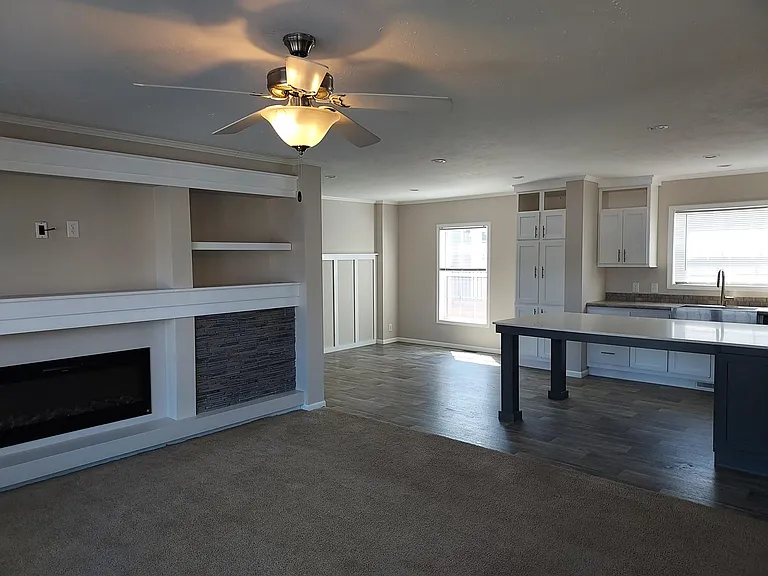 6445 Hamlet Way — Photo 3