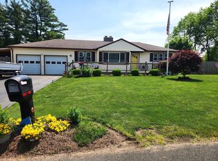 104 Old Stagecoach Rd, Meriden, CT 06450