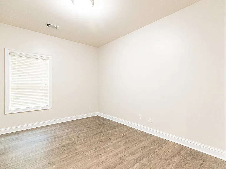 8804 Pemberton Park — Photo 16