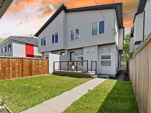 3rd image of 2807 E 36th St SW
