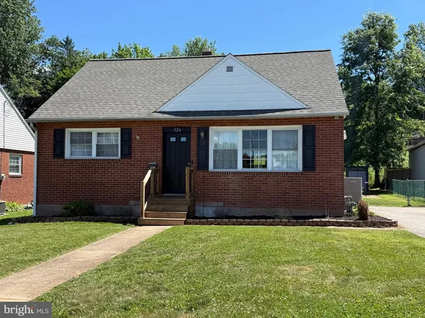 326 E Roosevelt Ave, Middletown, PA 17057