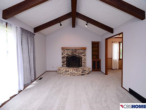 4th image of 2916 Leawood Dr