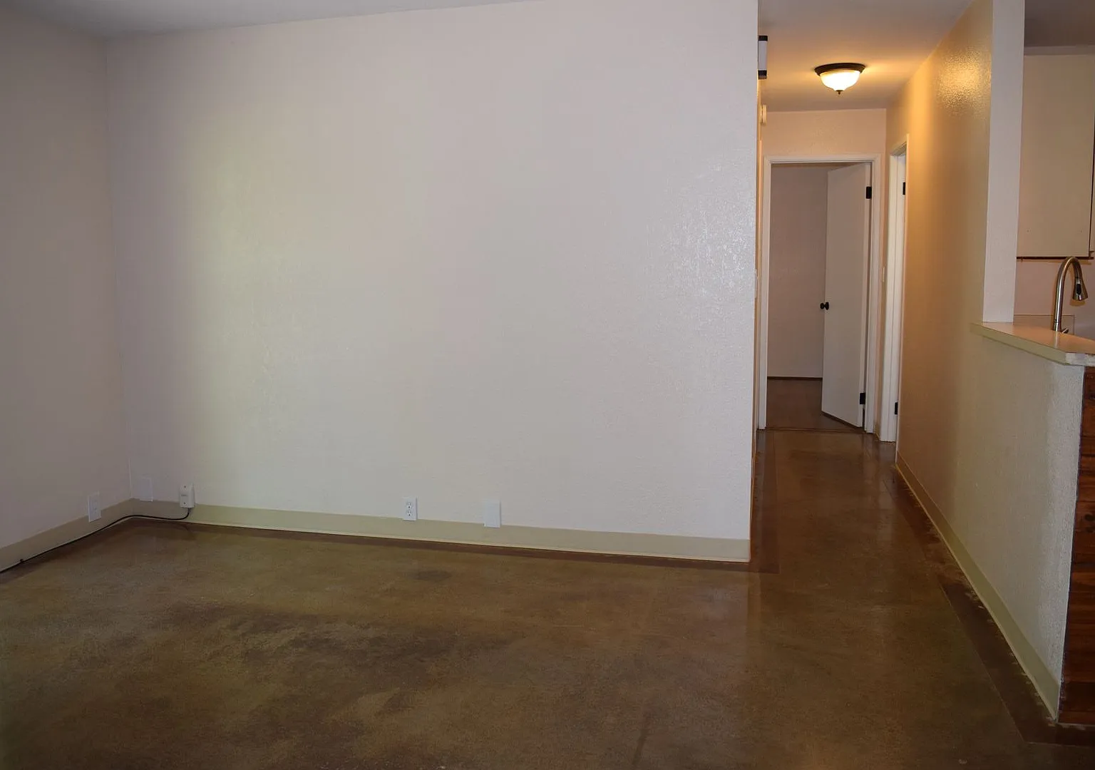 Kihei Villages ground floor unit with large yard and 2 parking stalls. Avail. Sept. 1st. — Photo 4