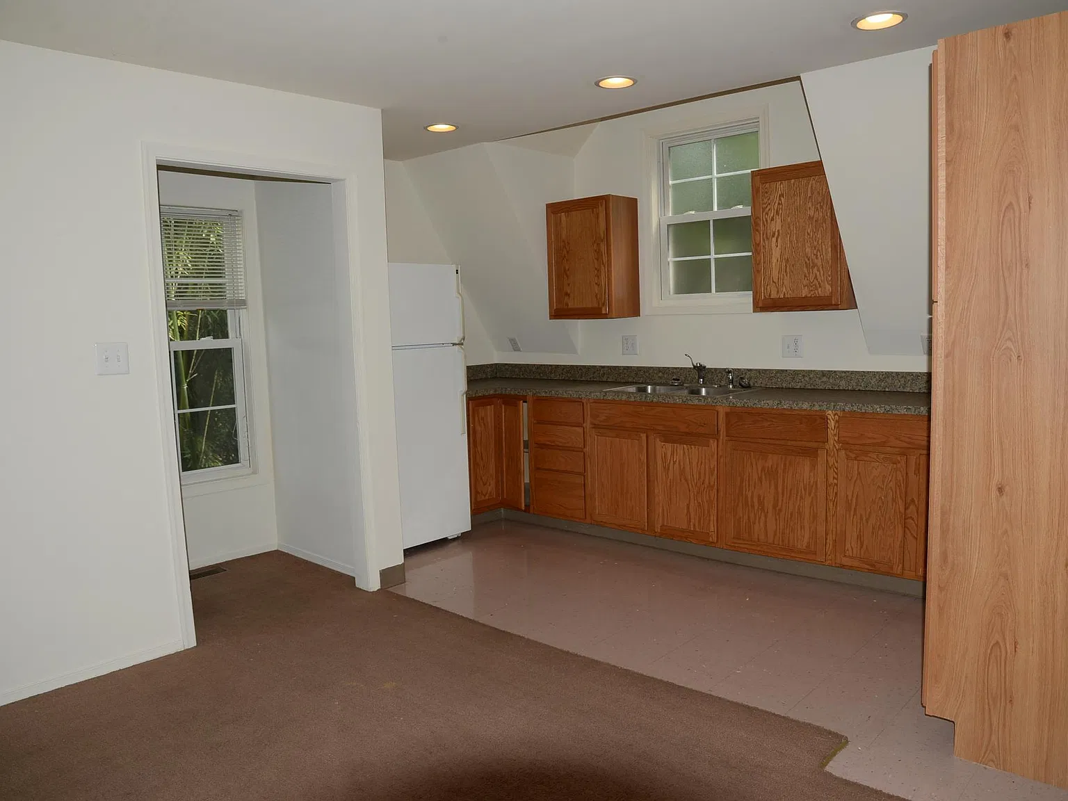 110 State St — Photo 2