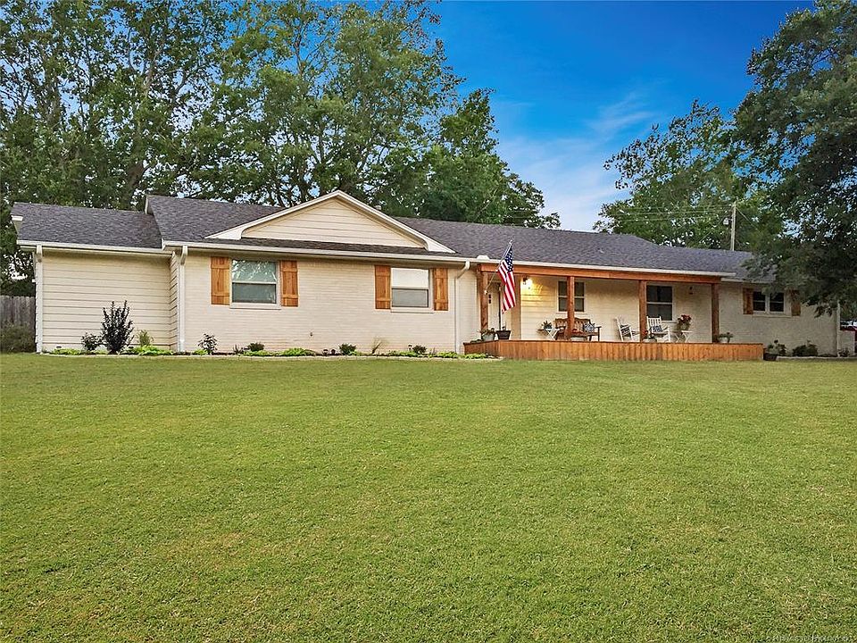 1st image of 801 Scenic Dr