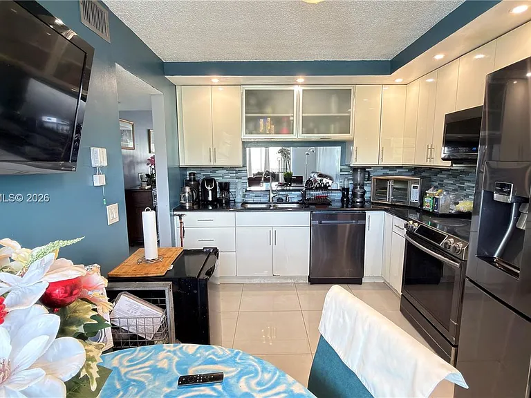 12500 SW 5th Ct #307M — Photo 19
