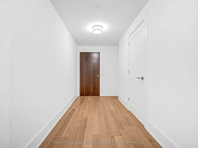 455 Wellington St W #908 — Photo 7