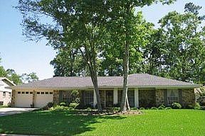 1st image of 880 Wisteria Dr