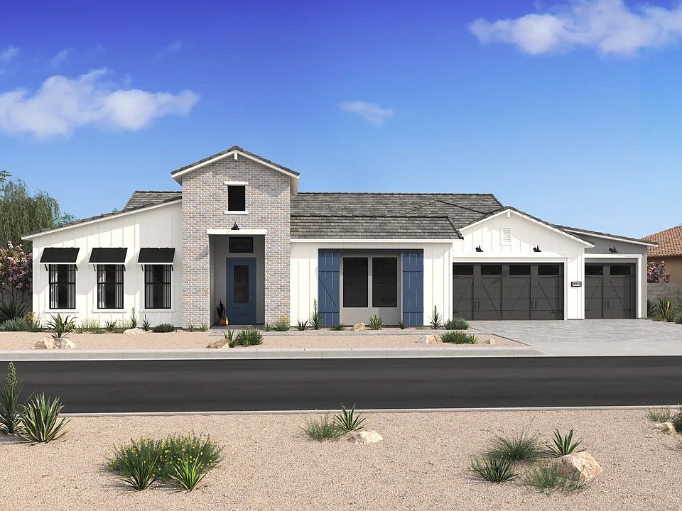 London Farmhouse W 5-Car Garage