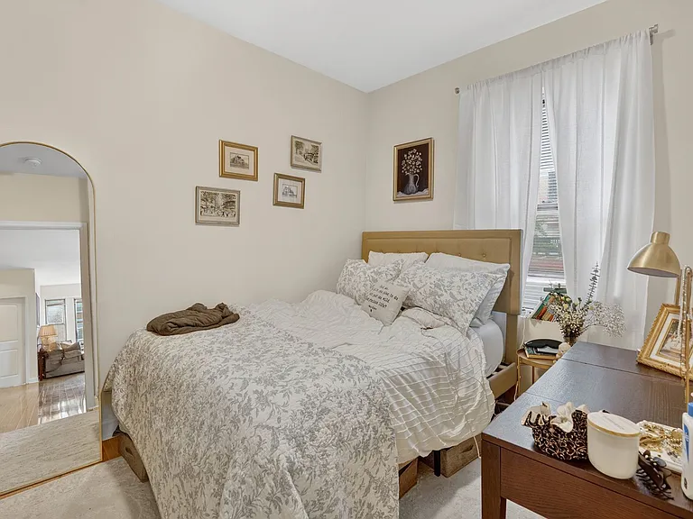 961 W Fletcher St #1 — Photo 19