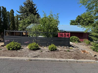 1654 NE Meadow Ln, Bend, OR, 97701