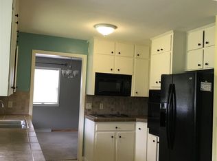 2838 Forest Rd, Davenport, IA 52803