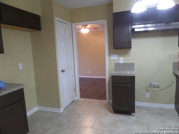 3rd image of 4215 Modena Dr