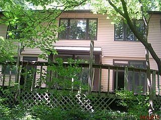 2nd image of 3938 Bouquet Rd