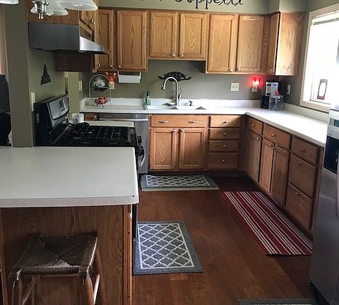 3rd image of 307 W Hopkins Ave