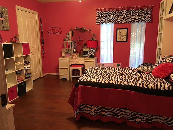 3rd image of 2728 Hughann St