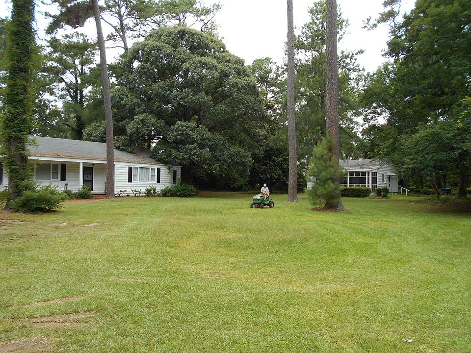 1st image of 600 Linkhorn Dr