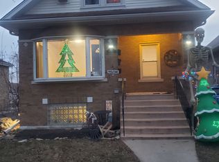 8137 45th St #1, Lyons, IL 60534