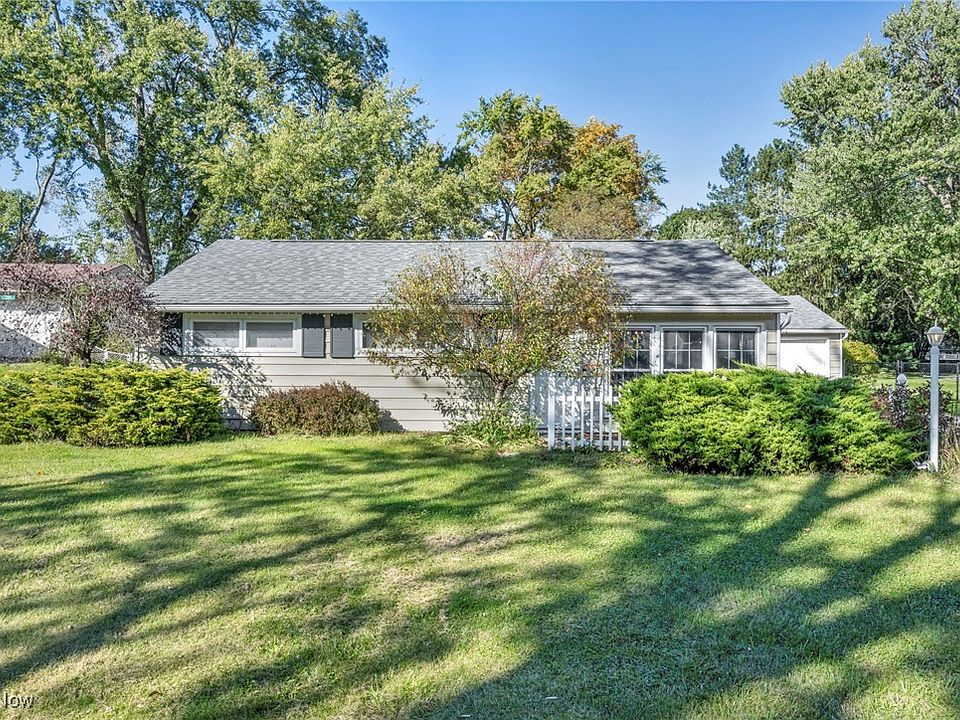 1st image of 1939 Westwood Dr