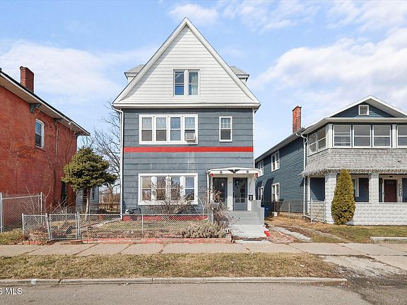 3rd image of 1409 N Huron St