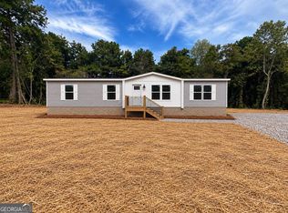 2037 Defoor Rd, Toccoa, GA 30577