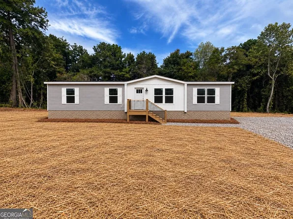 2037 Defoor Rd, Toccoa, GA 30577
