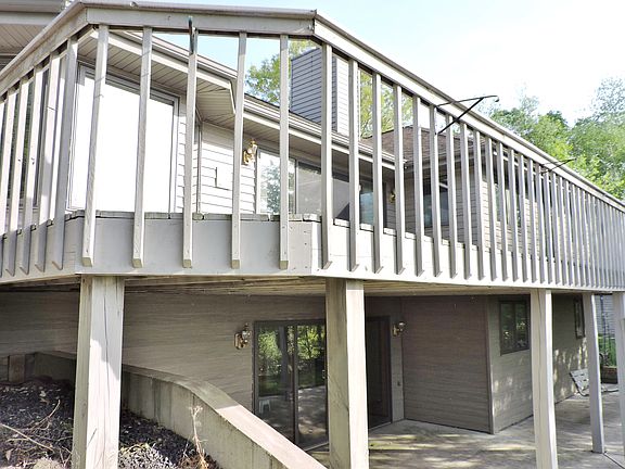 3rd image of 524 Highland Dr