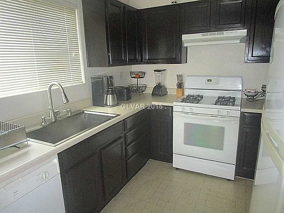 5th image of 434 Lime Grass Ave