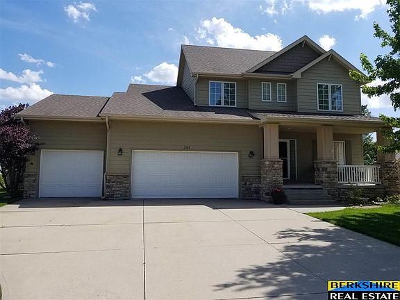 4th image of 2515 Heritage Ln