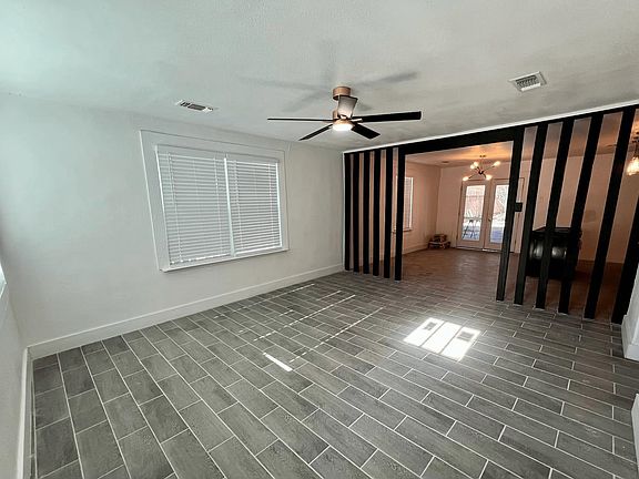 5th image of 412 E Bowie St