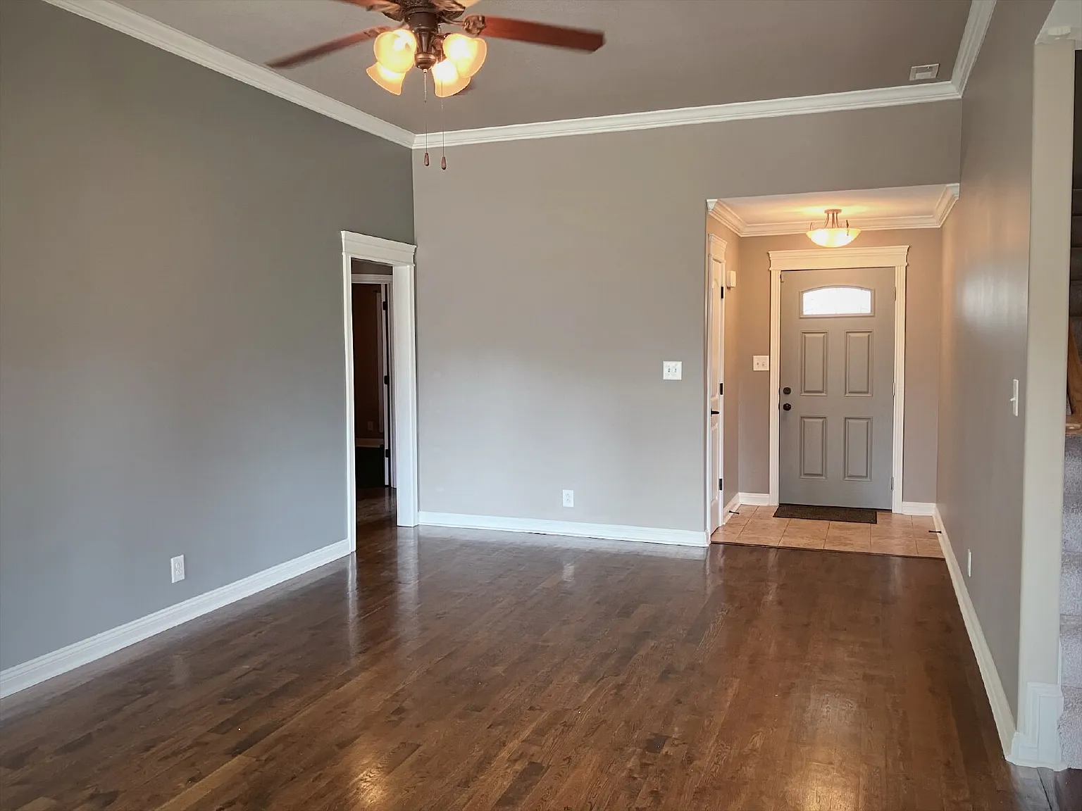 3 bed, 2.0 bath, 1768 sqft, $1,900 — Photo 2