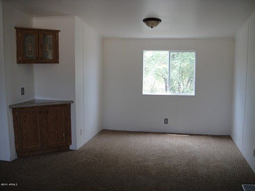 4th image of 27628 N 42nd St