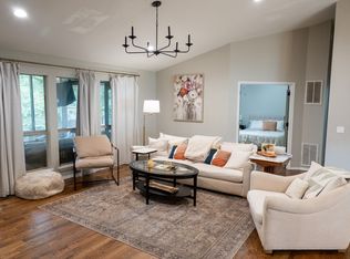 4 Penrith Dr, Bella Vista, AR 72714