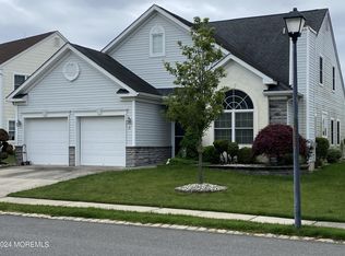 21 Cape May Ct, Waretown, NJ 08758