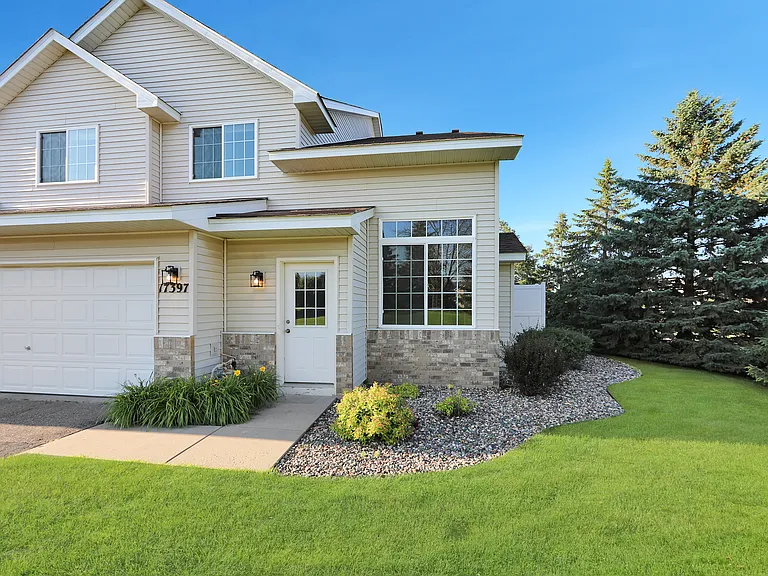 17397 Glacier Way — Photo 6