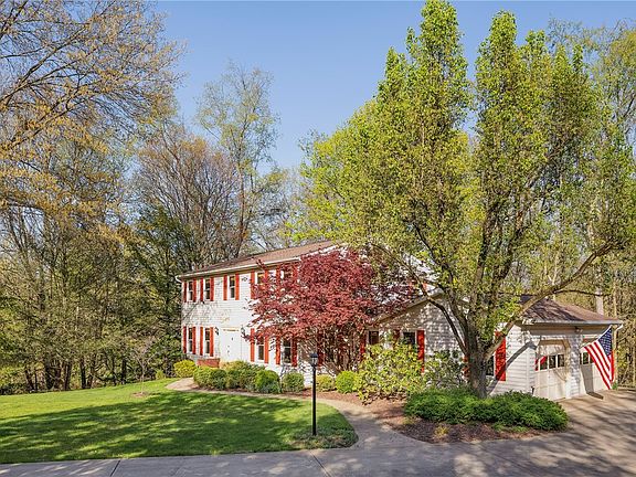 2nd image of 4003 Pin Oak Ct