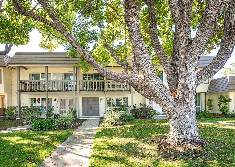 1st image of 4102 Avenida Sevilla