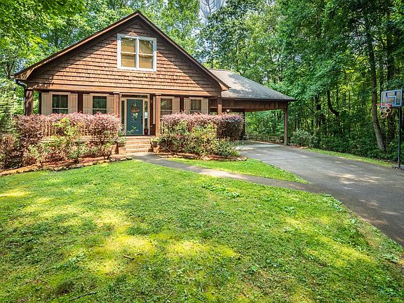 2nd image of 96 Riverwood Pl